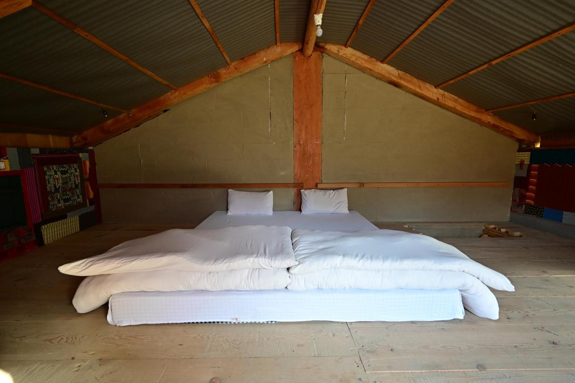 Himalayan Mud Resort Kasol Bilik gambar